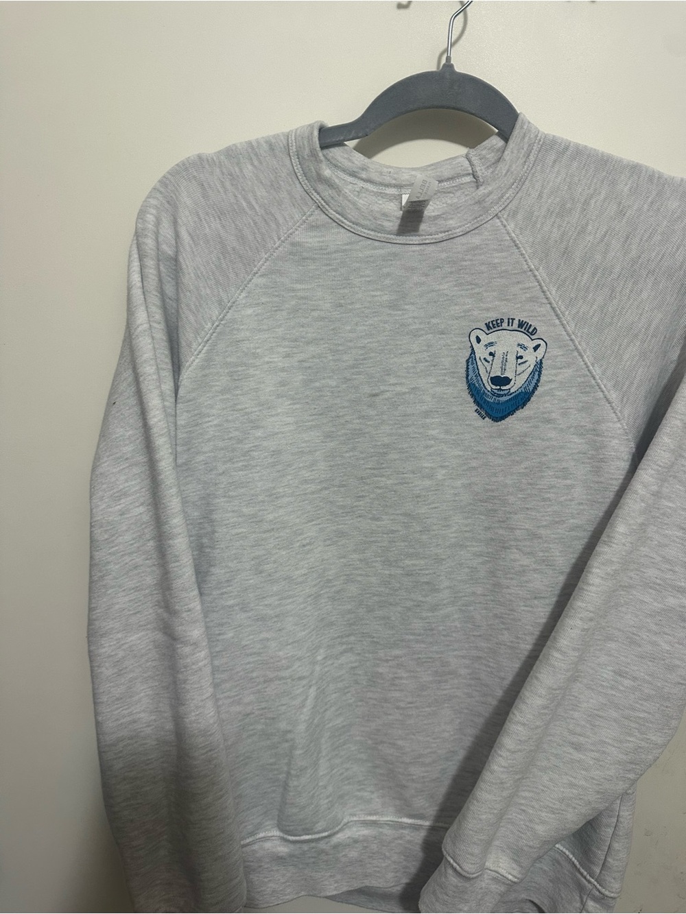 Light Gray Women’s Crewneck Sweatshirt with Blue Bear Patch